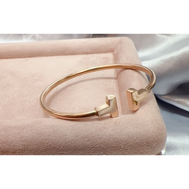 พร้อมส่ง กำไลตัวบางเล็ก หัวT บิดได้ งานสแตนเลสใส่ไม่ดำ