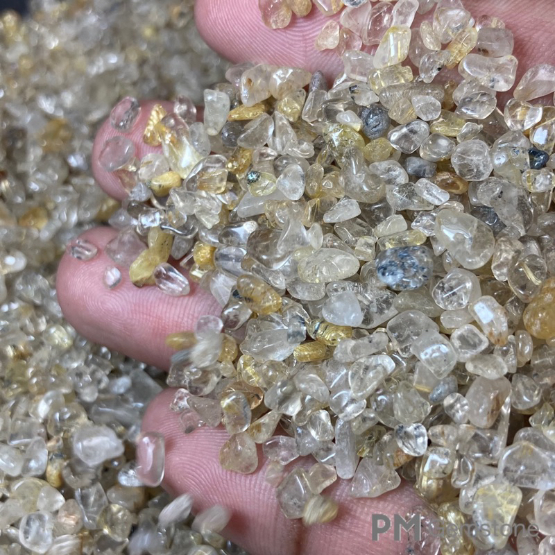 Stones & Minerals 79 บาท GD01 ไหมทอง ( Golden Rutilated ) ขนาดเล็ก ขัดเงา ขนาด 1-3 มิล คริสตัล หินธรรมชาติ ควอตซ์ Quartz หินเกล็ด หินสี ของสะสม Hobbies & Collections