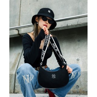 💥รุ่นใหม่💥 แท้ 💯 MLB nylon hobo bag กระเป๋าสะพายไหล่ กระเป๋าถือ ทรงพอช สีดำ/สีเหลือง/สีเขียวมิ้นท์/สีฟ้า