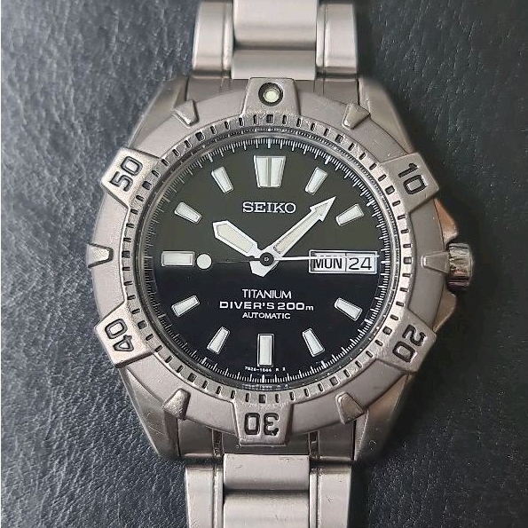 Seiko SKX421 Titanium Automatic