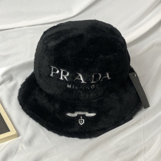 หมวกบักเก็ตไหมพรม PRADA หมวกกันหนาว