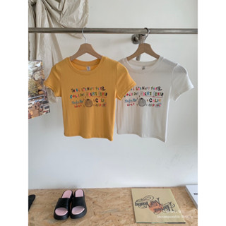 เสื้อครอปผ้ายืดร่องอย่างดี สกรีนลายสีสันสดใส TAG:WG.WE 🇰🇷