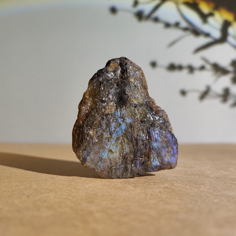 ลาบราดอไลต์  - Labradorite