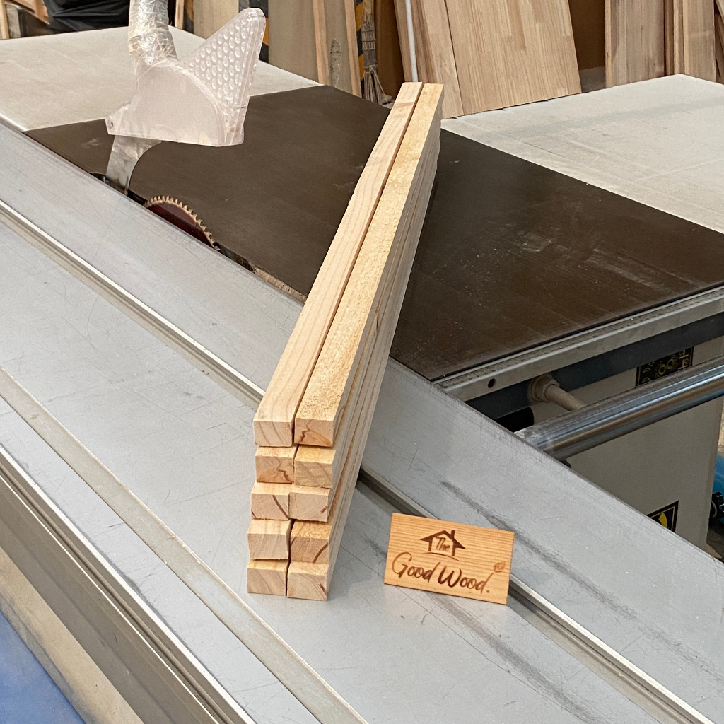 ไม้ระแนง ไม้สนขาว 2cm.x2.8cm.ยาว200cm. 1มัด 5 /10เส้น ไม้สนนอก ไม้แปรรูป ไม้จริง Pine Wood