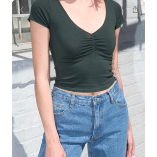 Brandy Melville ของแท้ 100% Gina Top (Forest Green)