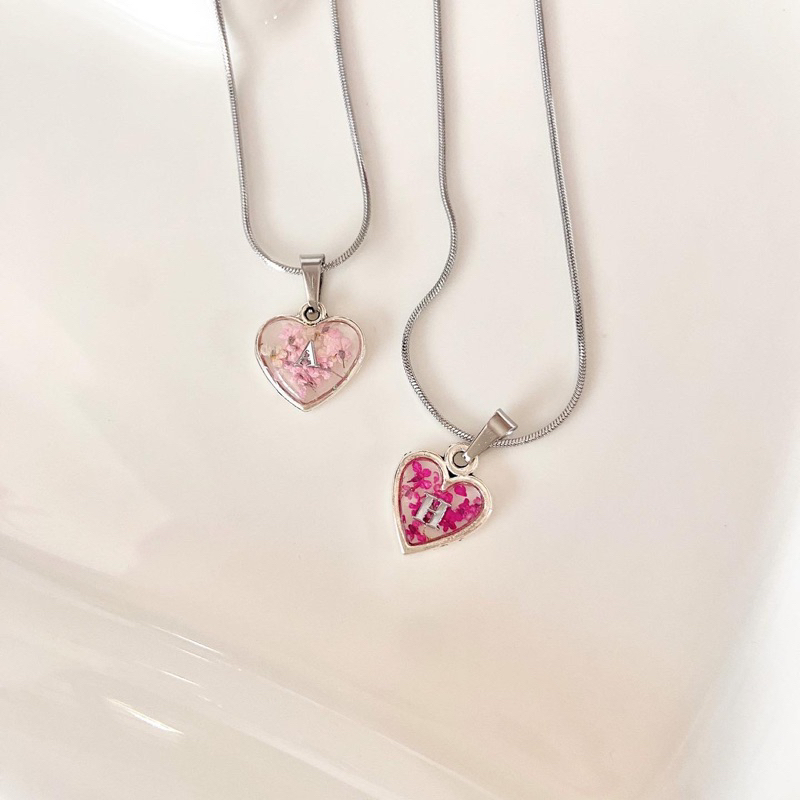 SJ043 สร้อยเรซิ่นดอกไม้ Ammi Majus แต่งอักษร (📍แจ้งสีดอกไม้และตัวอักษรในแชทนะคะ) - รูปที่ 3