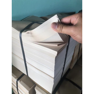 กระดาษห่อฝรั่ง ใช้ห่อเเผ่นเดียว ขนาด 8x12” จำนวน 1 กก.มีประมาณ 300 เเผ่น เป็นกระดาษบรู๊ฟ เหนียว กันเเดด กันฝน