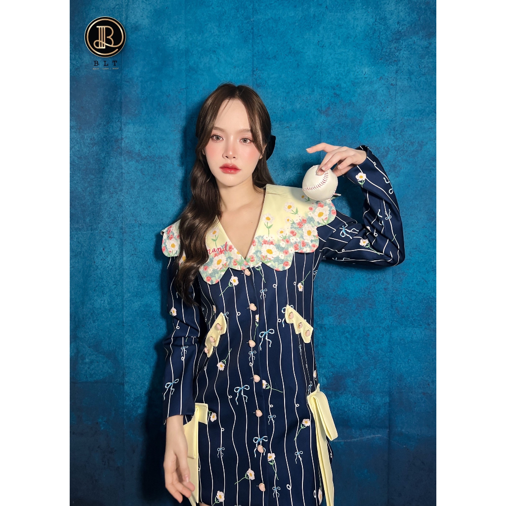 BLT BRAND การันตีเสื้อผ้าแบรนด์แท้ เดรสทรงปล่อยสีกรม คอปกสีครีมลายดอกไม้ แขนยาว มีกระดุมหัวใจด้านหน้