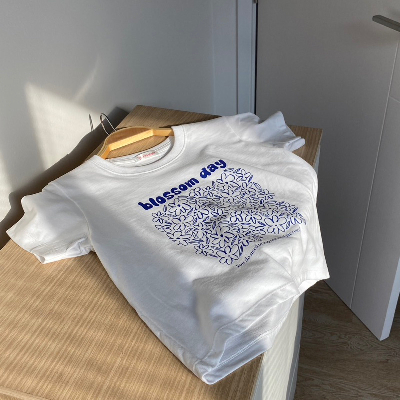 เสื้อBaby tee ลาย blossom day