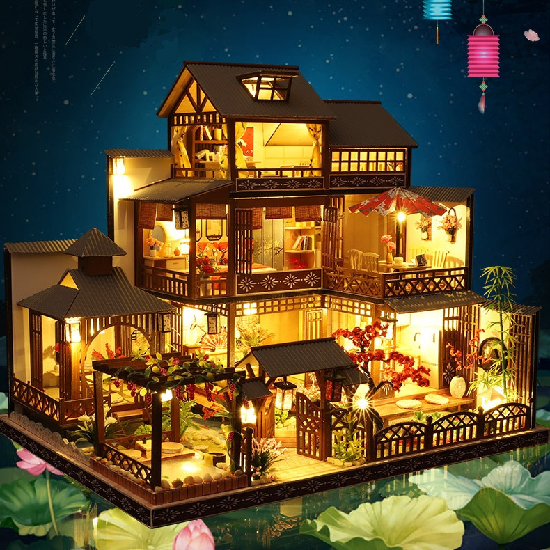[พร้อมส่ง] Ya Quan's House (P006) บ้านจีนโบราณ 3 ชั้น บ้านตุ๊กตา DIY ประกอบเอง มีฝาครอบกันฝุ่น