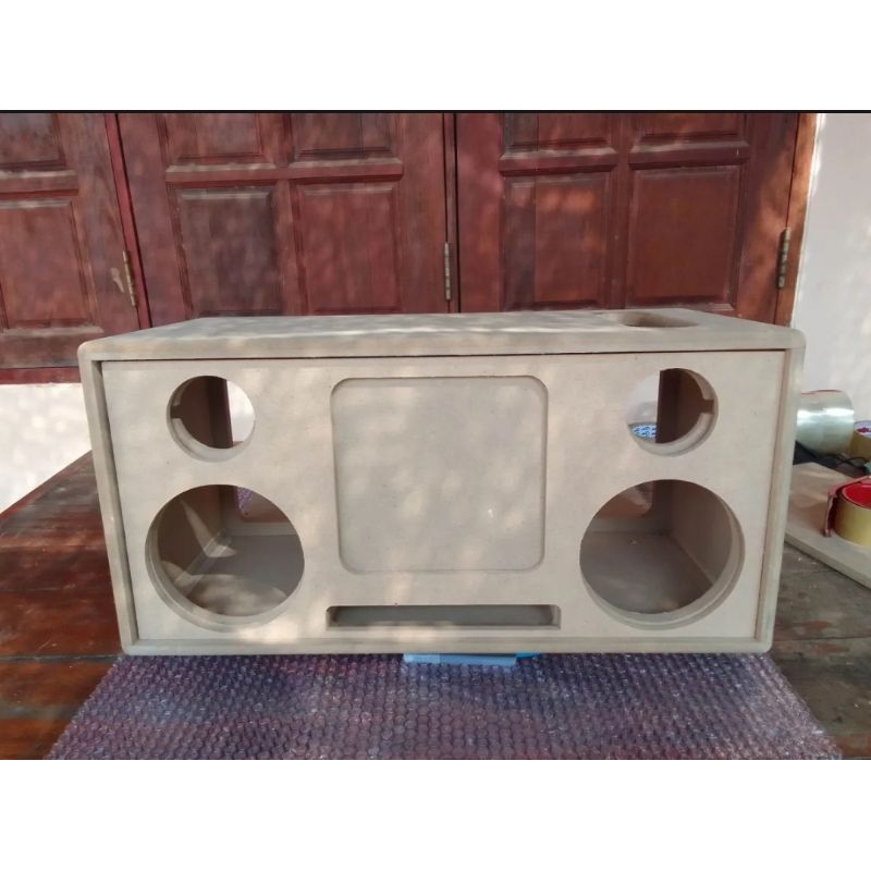 ตู้ลำโพง 8 นิ้ว 1 ดอก 6.5 นิ้ว 2 ดอกแหนม 4 นิ้ว 2 ดอกไม้หนา 15 มิล