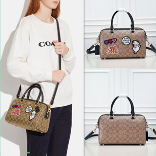 ของแท้ 💯%COACH Disney กระเป๋าทรงหมอน Boston แบรนด์ร่วม กระเป๋าถือผู้หญิง กระเป๋าสะพายแฟชั่น CC149