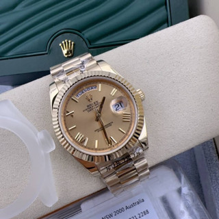 นาฬิกาข้อมือ Rolex Day-Date CC clean (พร้อมกล่องใส travel case)