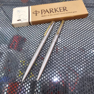 [ของเก่าสะสม] ปากกา Parker 2ด้าม แถม ด้ามทอง ของอะไรไม่รุ้ รวม 3ด้าม  เขียนติดปกติ 1ด้าม