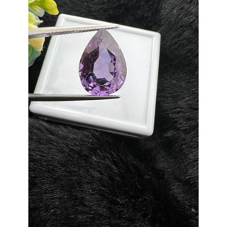 Lab Alexandrite 8 carats size 9x13 mm 1 pieces