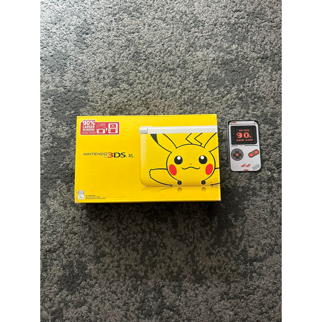 Nintendo 3DS XL Yellow Pikachu Limited Edition / USA