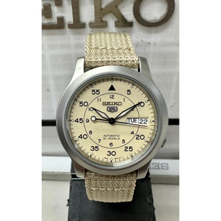 Seiko5 SNK803K2 สายผ้าสีครีม