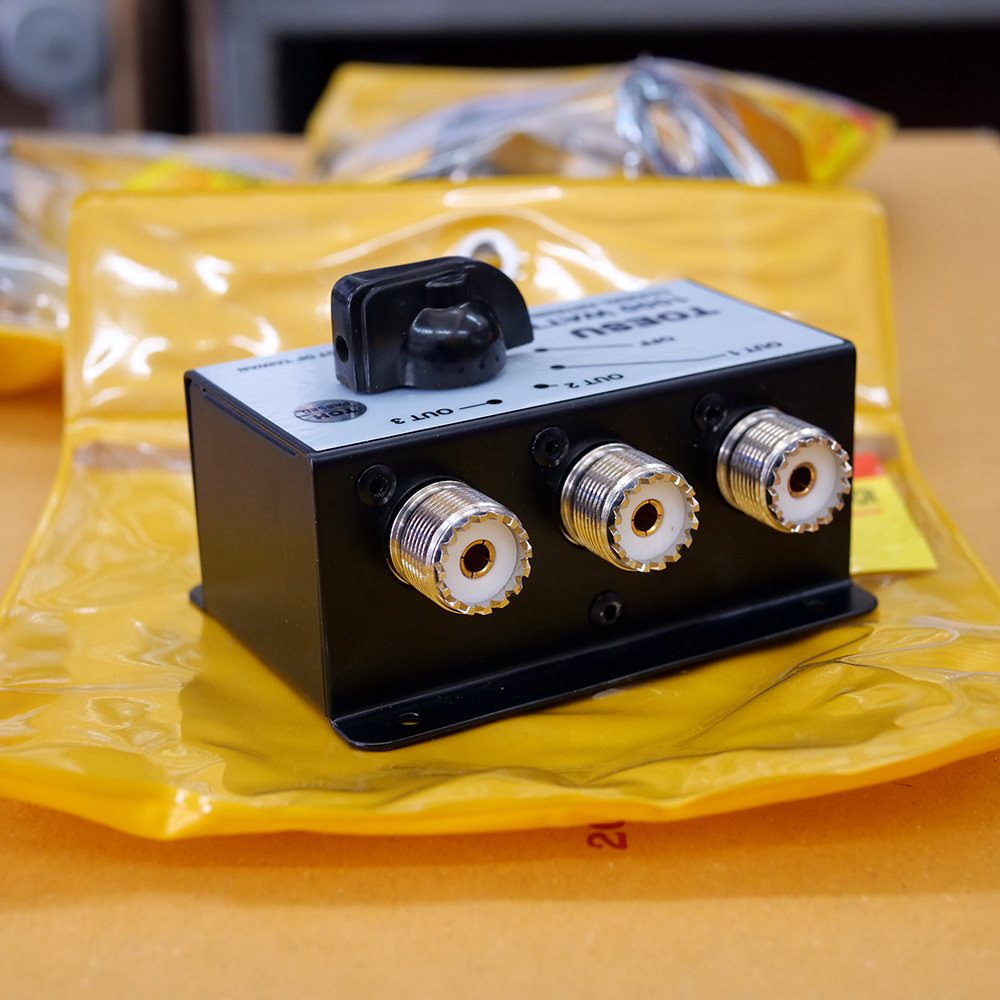 TOESU 3 WAY COAX ANTENNA SWITCH สำหรับวิทยุสื่อสาร