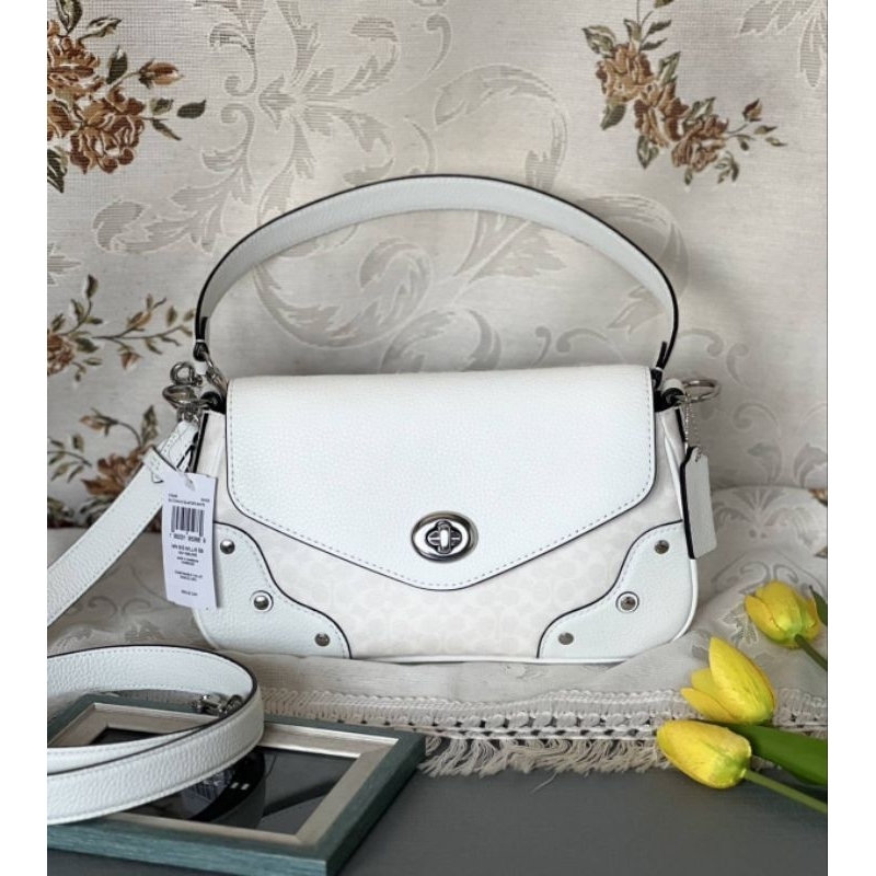 💥💖รุ่นใหม่สวยมาก กระเป๋าสะพายสีขาว NEW COACH Millie Shoulder Bag InColorblock Signature Canvas