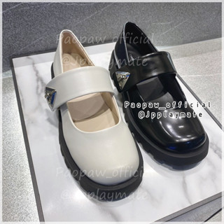 Charles &amp; Keith  รองเท้า Trice Metallic Accent Mary Janes  : CK1-70381010