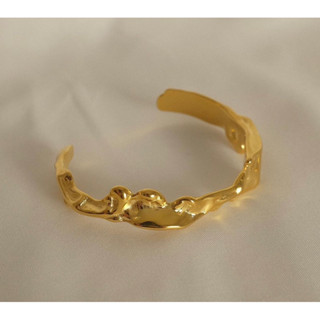 Chic Appeal : Halu bangle bracelet (กำไลข้อมือ บีบปรับขนาดได้)