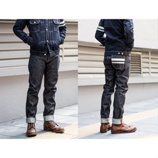 เอวจริง33 Momotaro Jeans 0306-SP กระบอกเล็ก ริมชมพู 15.7oz สภาพสวยครับ