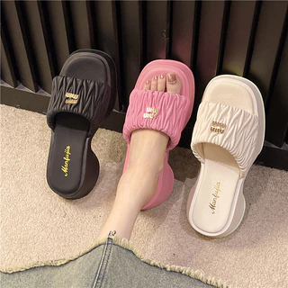 Fshow Sale รองเท้าแตะเสริมส้น รองเท้าแบบสวมส้นตึก ตรงตัวสวมมีอักษรสีทองติดไปด้านหน้า มันเริ่ดนะ