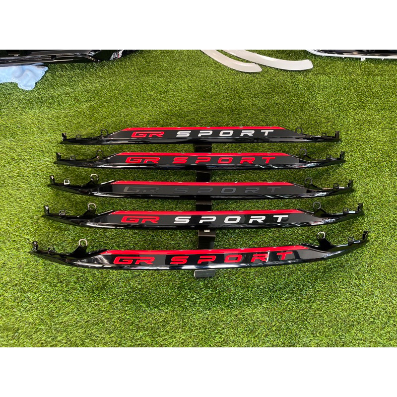 คิ้วท้ายfortunerรุ่นไฟหรี่ยาวดำเงาพรีเมียม LK.Auto