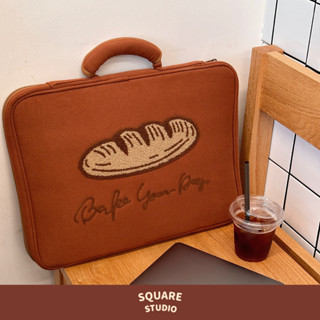 [𝗦𝗾𝘂𝗮𝗿𝗲 𝗦𝘁𝘂𝗱𝗶𝗼]👝🥖Bakery🥨กระเป๋าใส่ ipad / tablet / notebook ลายเบเกอรี่