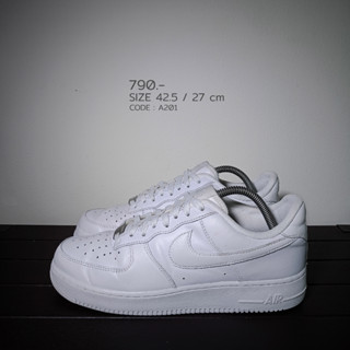 Nike Air Force 1 Triple White 42.5 / 27 cm AF1 สีขาว มือสองของแท้100% (A201)