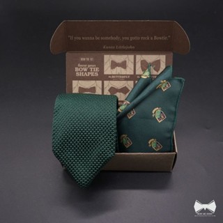 เซ็ทเนคไทถักเขียวหัวเป็ด+ ผ้าเช็ดหน้าสูท-Dark Green Knitted Necktie+ Pocket square