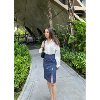 Gabby skirt กระโปรงผ่าข้าง