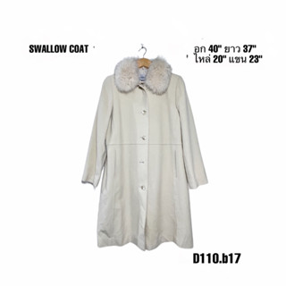 SWALLOW COAT เสื้อโค้ทเสื้อกันหนาวสีครีม มีซับ อก 40 ยาว 37 ขนเฟอร์หมาป่า มีตำหนิกระดุมแตก แขนซ้ายมีจุดนิดๆ D110.b17