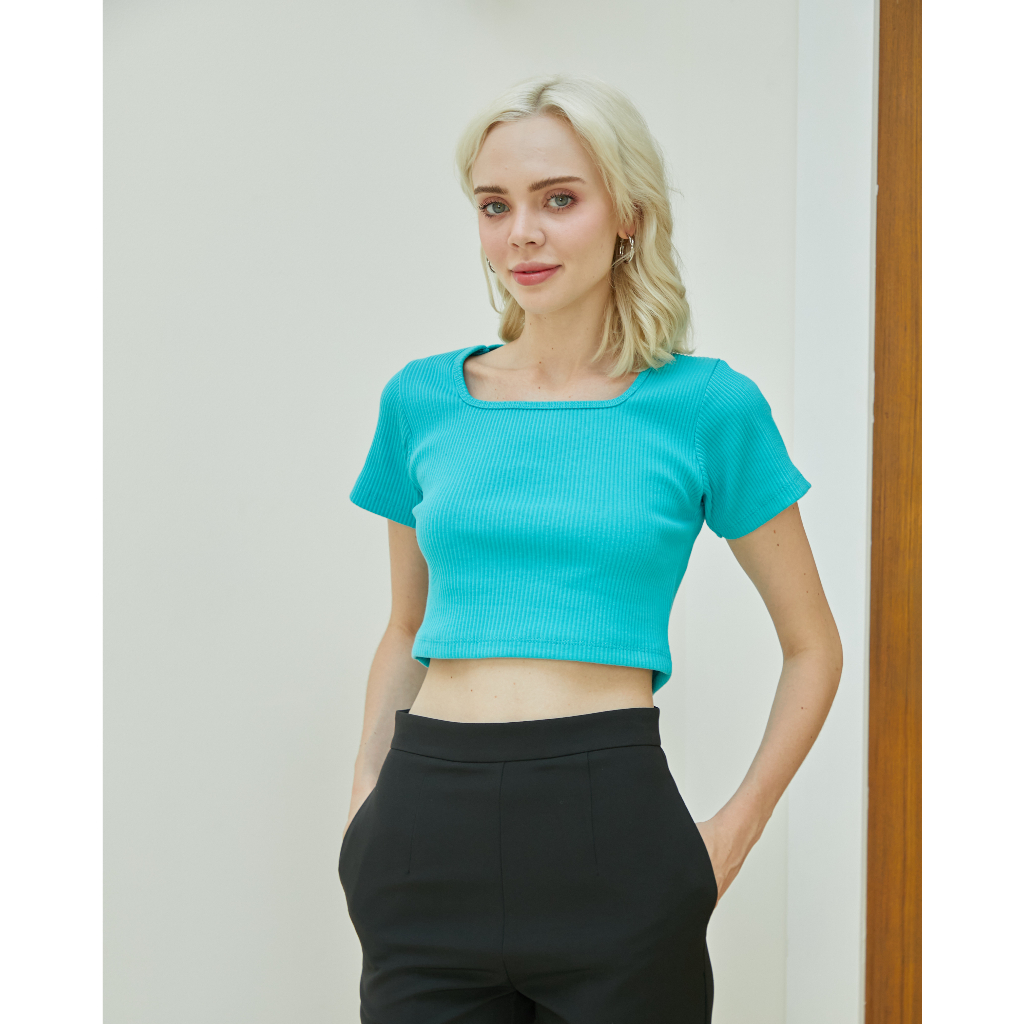 RM1/13 เสื้อยืดผ้าร่องคอเหลี่ยม ผ้าเนื้อนุ่มใส่สบายไม่อึดอัดค่ะ