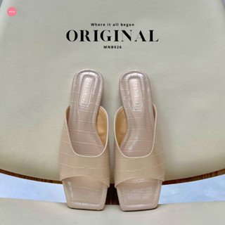 MiniB "ORIGINAL" #mnb026 - รองเท้าแตะเก็บทรงเท้า ลายปั๊ม (สีครีมเข้ม)
