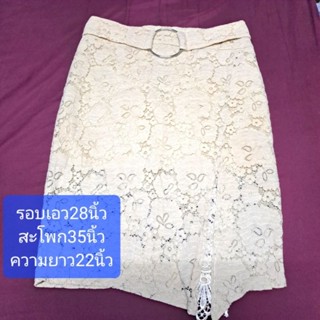 กระโปรงสีครีมลายลูกไม้ กระโปรงลายดอกไม้ ผ้าชีฟอง ทรงเอ ระบายสวยสง่า สไตล์เกาหลี มือสองสภาพดี