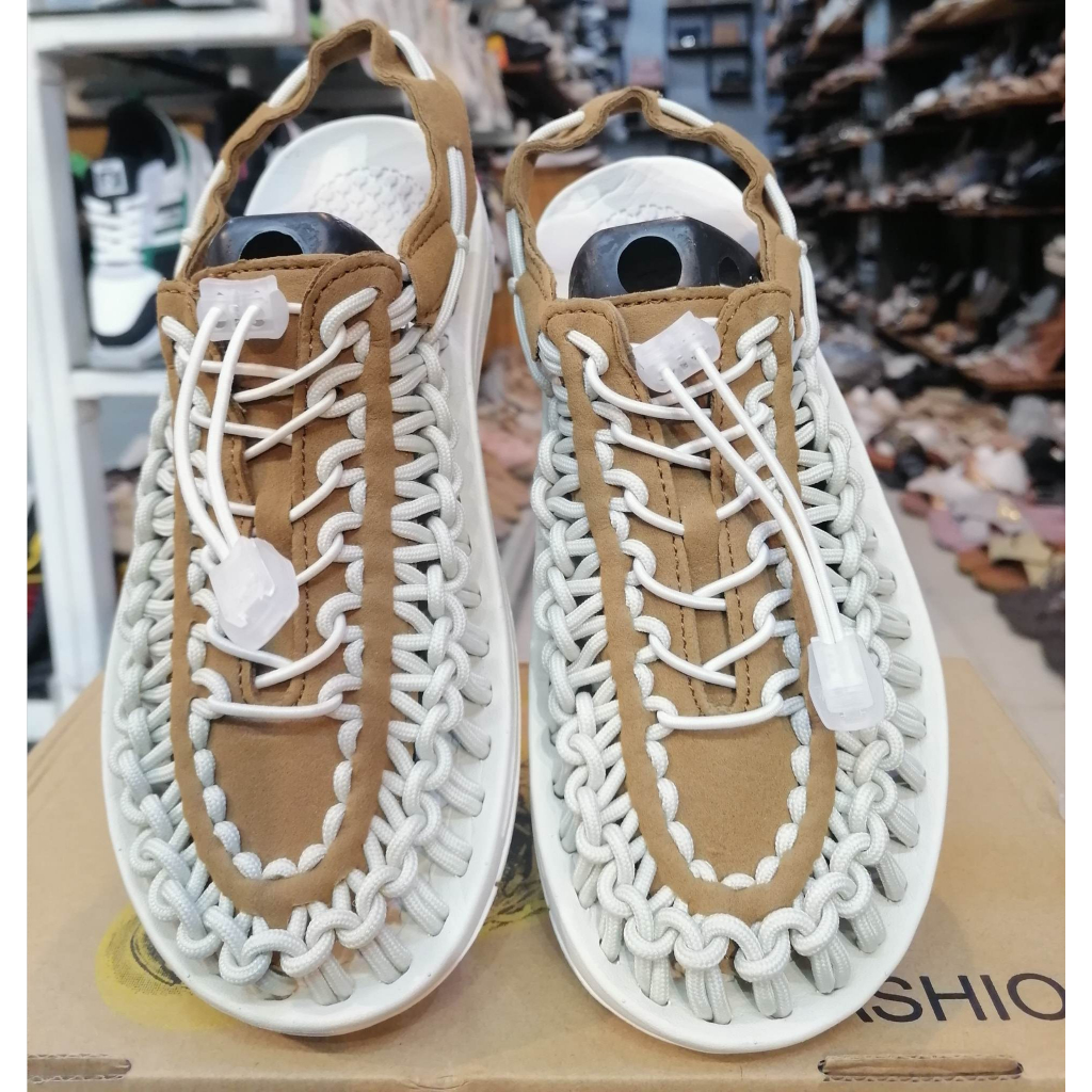 รองเท้า KEEN เชือกถั