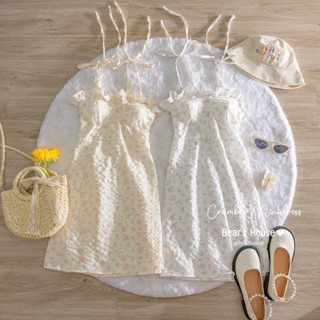 Crumble Minidress เดรสสายเดี่ยว ผูกโบว์ ลายดอกไม้ โทนสีอ่อนหวาน