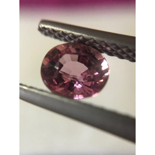 MALAYA GARNET มาลายาการ์เนต  แท้ 0.61 กะรัต สีสวยสดใส เนื้อสะอาด ไฟดี พลอยแท้ พลอยสวยน่าสะสม