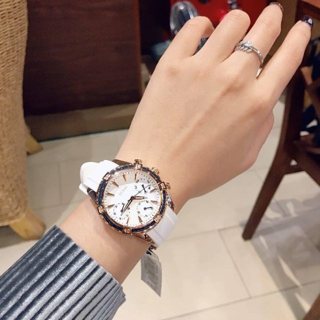 F.A ของแท้100% Guess round อะนาล็อกสีขาวหน้าปัดสีน้ำเงินผู้หญิงนาฬิกา W0562L1 W0562L2 W0562L3 35mm นาฬิกาแบรนด์ดังFA-14