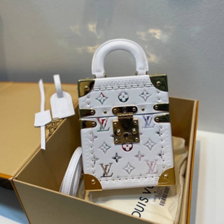 Louis Vuitton validette tresor limited addition  ( ถือได้ มีสายสะพายยาว )        งานดีที่สุดเทียบเเท้