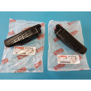 2CMXF74300 - 2CMXF74400 พักเท้าหลัง ซ้ายและขวา Tricity 125 แท้ 2CM-XF743-00 - 2CM-XF744-00