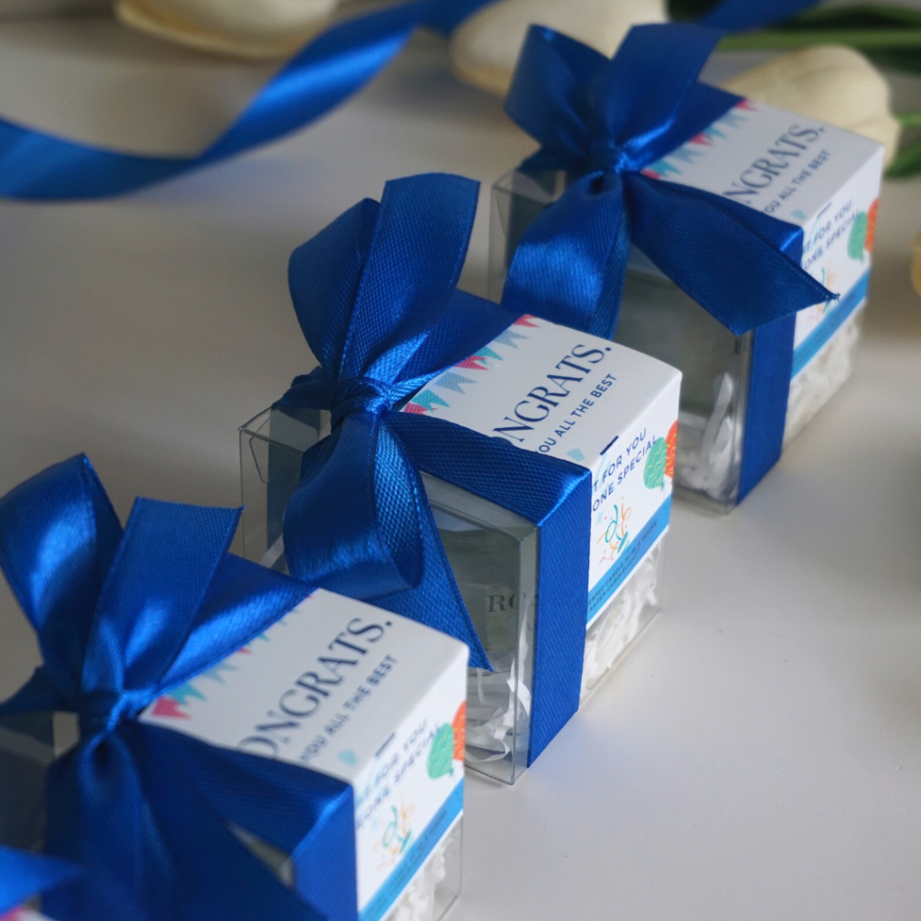 Mini gift congratulations ของขวัญแสดงความยินดีรับปริญญาขนาดมินิมอล เทียนหอมไขถั่วเหลืองขนาด 30 ml