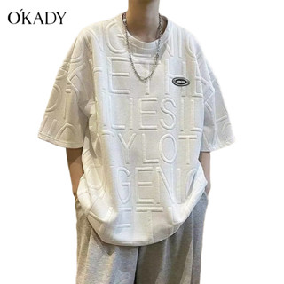 OKADY เสื้อยืด คอกลม แขนสั้น แฟชั่นชาย แต่งลายด้านหน้า รุ่น ลายนูนเกาหลี【COD】