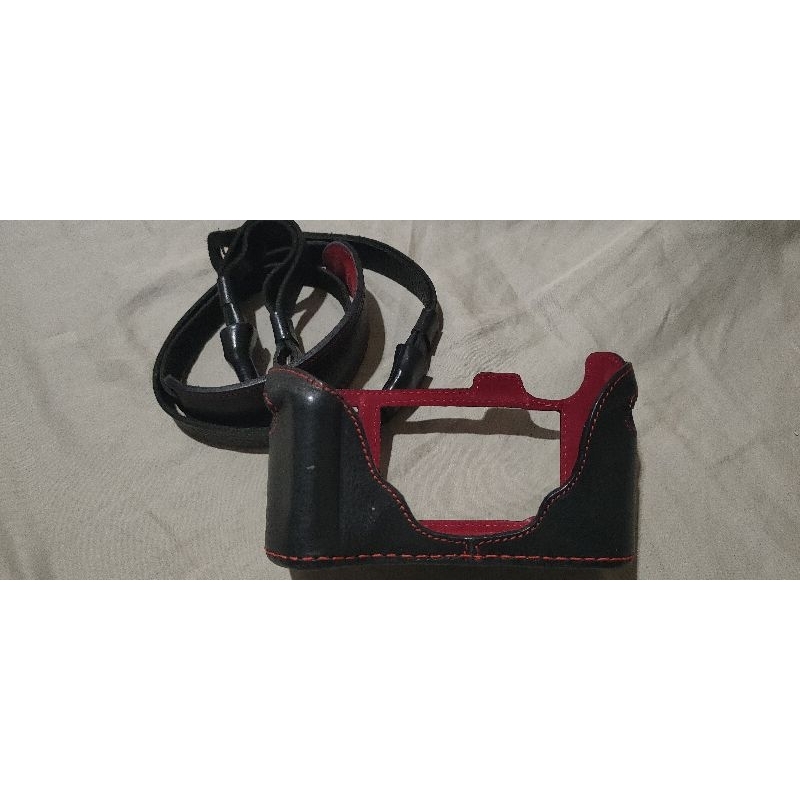 ขาย Leicatime Case สำหรับกล้อง Leica M240 MP240 พร้อม สายคล้องคอ ครับ Hand Made in Italy ขาย 7,990 บ