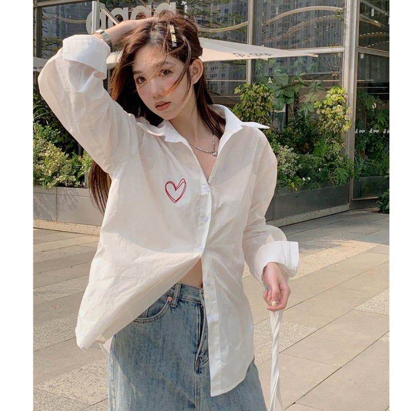 ล้างสต็อก🔥 PB2976 เสื้อเชิ้ตแขนยาวลายหัวใจงานปักผู้หญิงสีขาวเรียบง่าย เสื้อผ้าแฟชั่นเกาหลีวินเทจผ้านุ่มบางเบา 2XL (อก48)