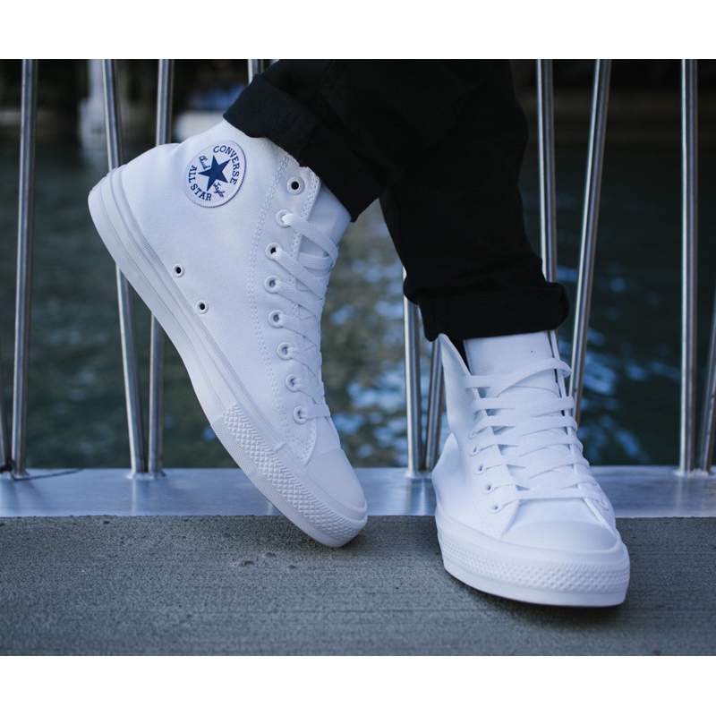 รองเท้าผ้าใบ Converse  Chuck Talor All Star ll  Size 9UK มือสองรูปถ่ายจากสินค้าจริง