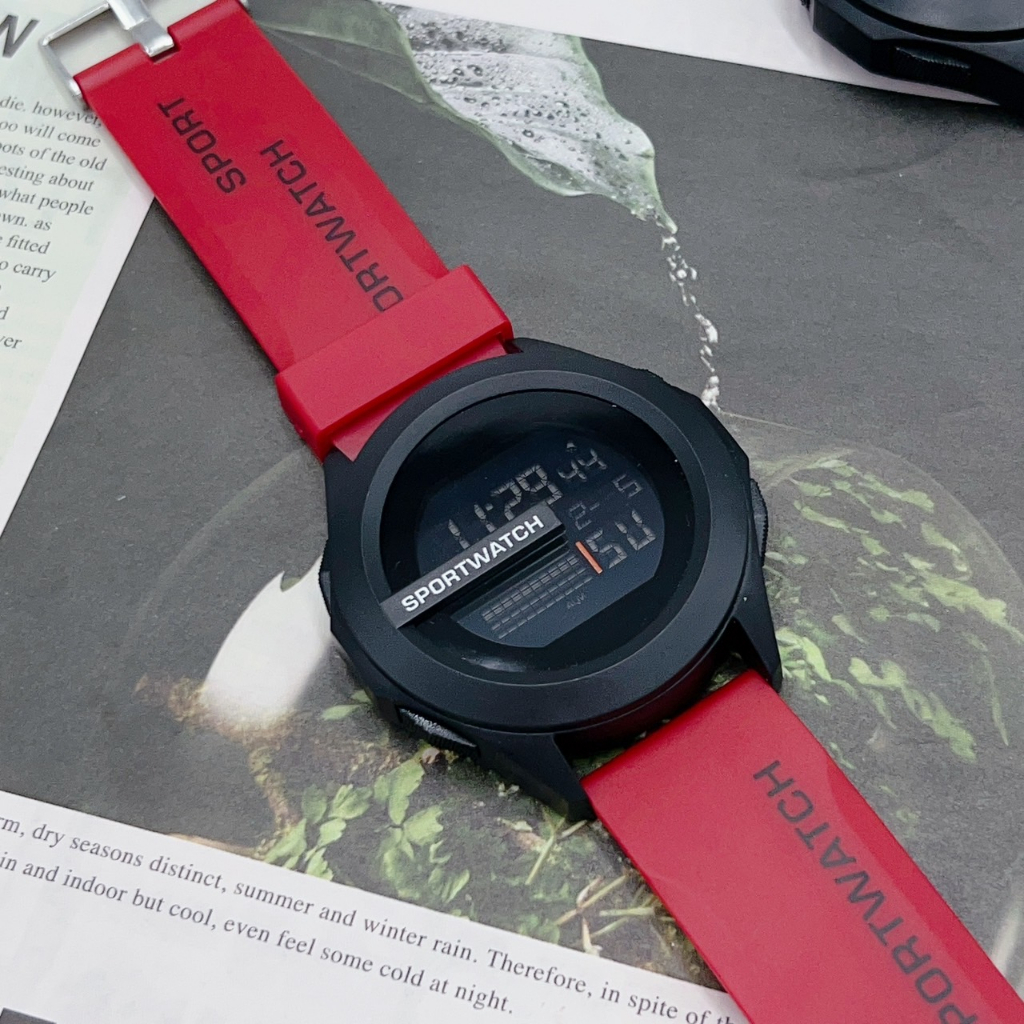 นาฬิกาข้อมือผู้ชาย สปอร์ต เรียบง่ายอเนกประสงค์ กันน้ำ 50 เมตร สายยาง พร้อมไฟส่องสว่าง  พร้อมส่ง