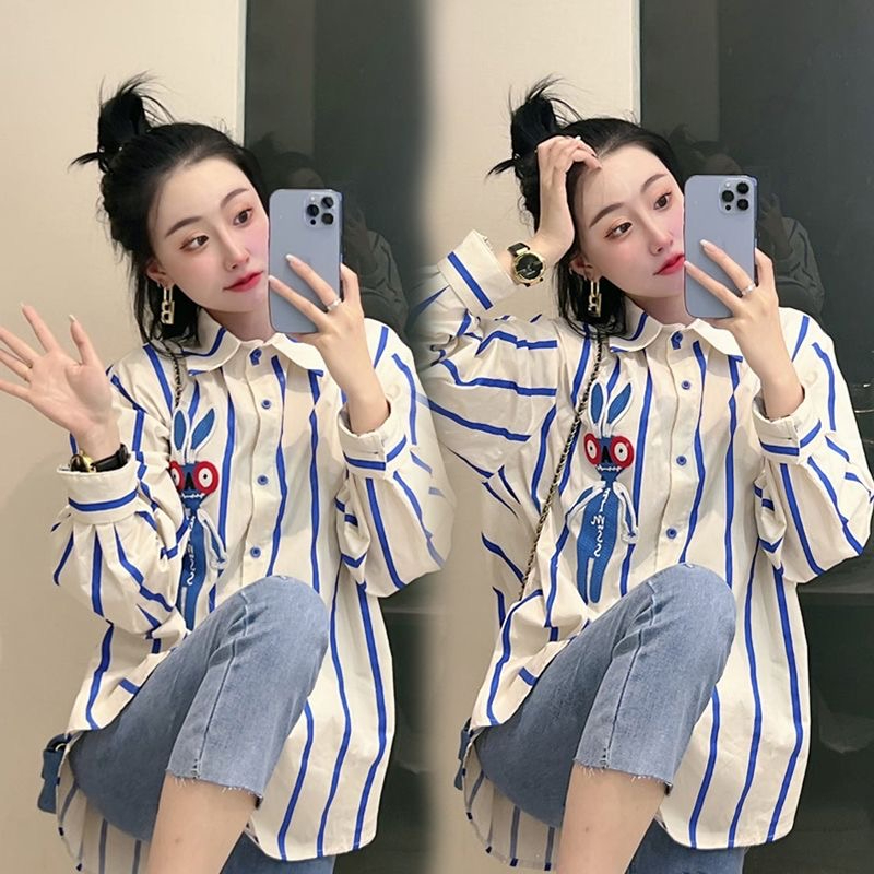 พร้อมส่ง เวอร์ชั่นเกาหลีการ์ตูนกระต่ายลายปักเสื้อเชิ้ตสีน้ำเงินลายทางสไตล์วิทยาลัยย้อนยุคเสื้อโปโลคอปกแขนยาว
