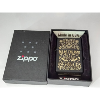 ZIPPO 80958  DAY OF THE DEAD  BLACK MATTE LASER ENGRAVE   สีดำเมทาลิค  ลายแบบเลเซอร์  2ด้านหน้าและหลัง  ของใหม่